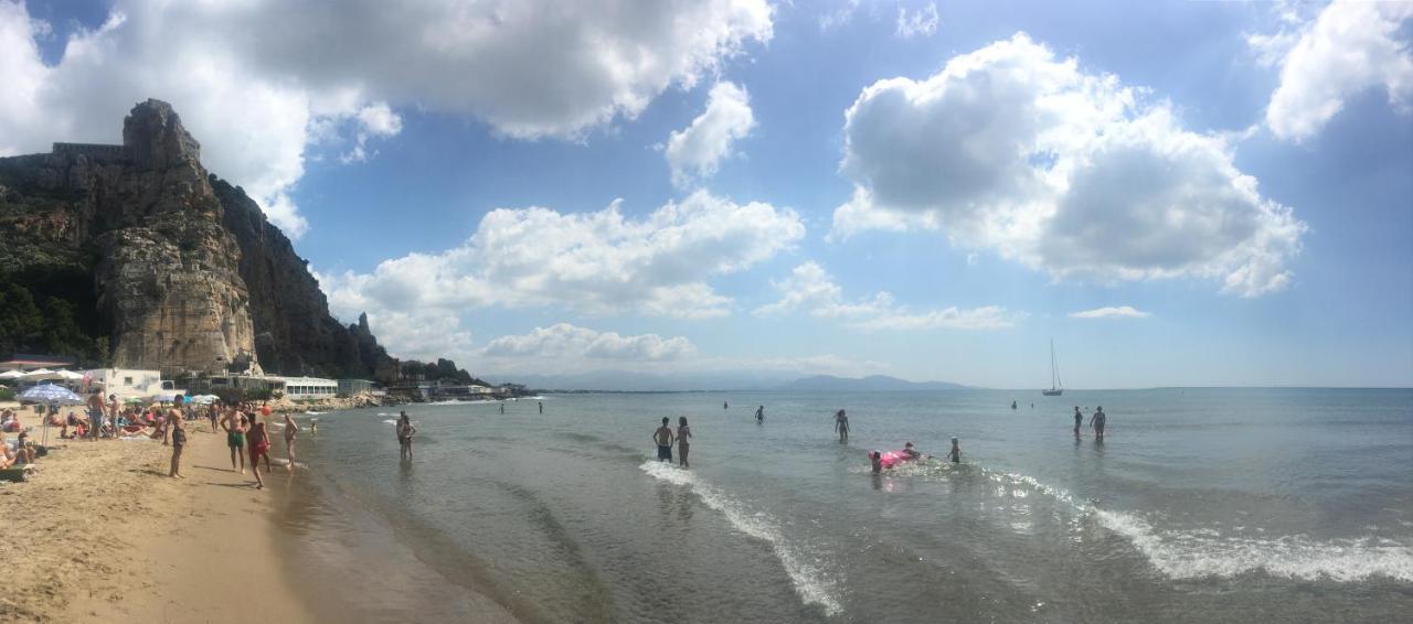 Beach Holiday Villa Терачина Екстериор снимка