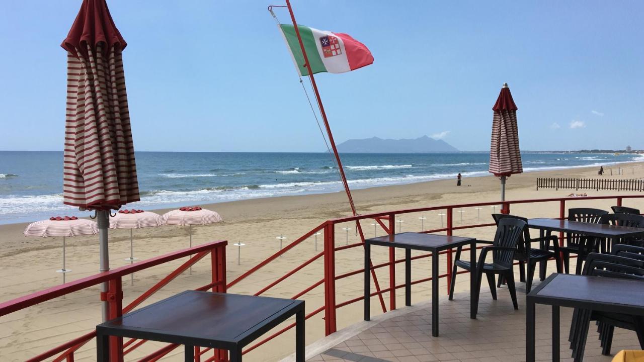 Beach Holiday Villa Терачина Екстериор снимка